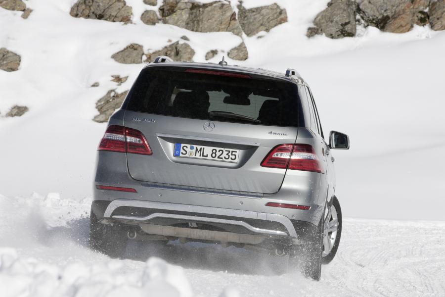  Mercedes-Benz ML350 4Matic 2012 года  (фото 10 из 26)